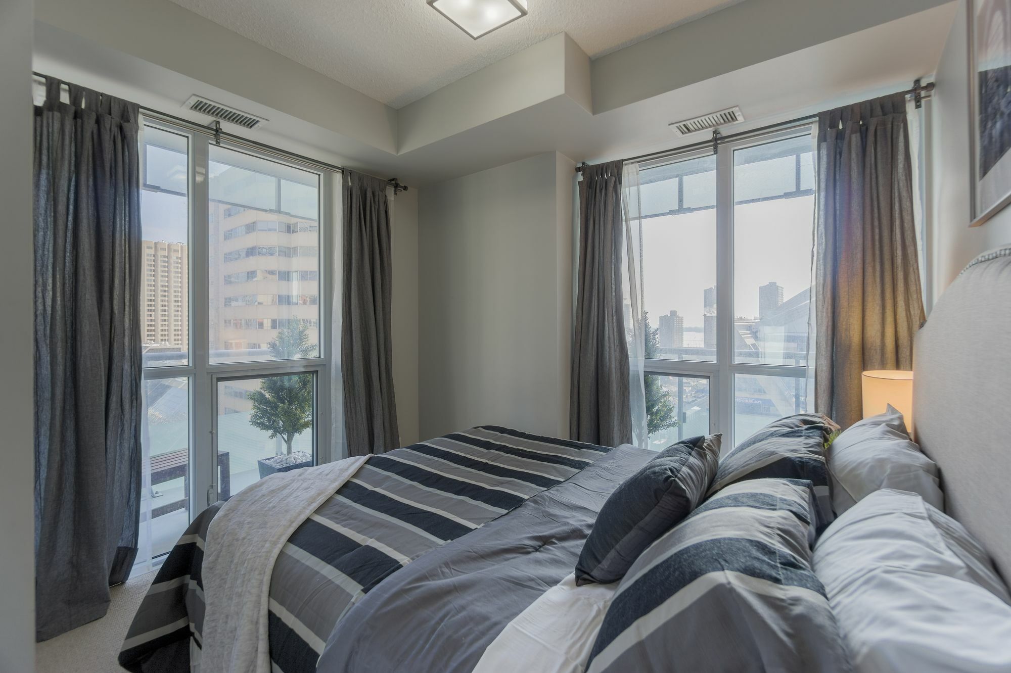 Diamond Suite Toronto Esterno foto